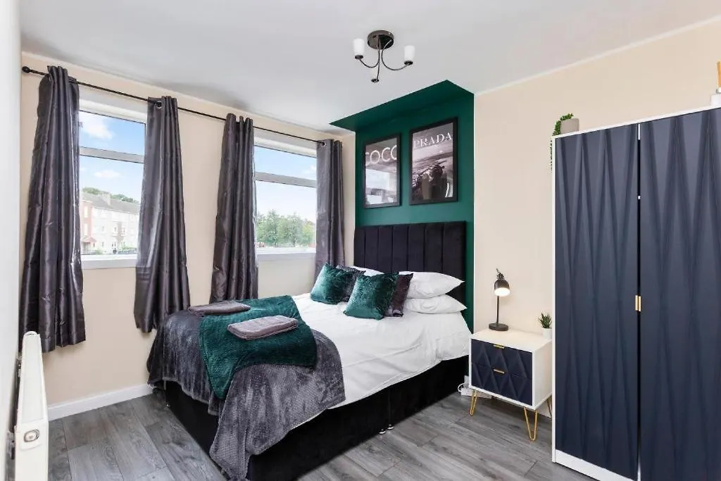 Stylish 3 Bed Edinburgh Abode - Parking And Garden Villa