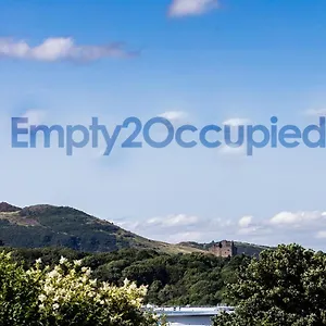 3 Bed House W/drive & Garden V/fast Wifi Near Bioquarter Holiday home