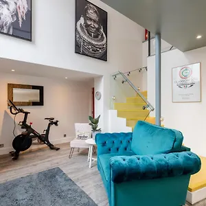 Luxury Architect Designed 13 Mins To Royal Mile Holiday home