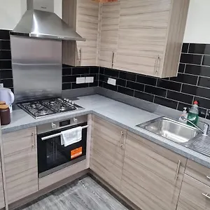 Beautiful 2 Bedroom House In Holiday home